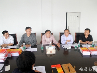 九州·体育(中国)官方网站报道我校“两学一做”学习教育督导组到信息学院调研督导