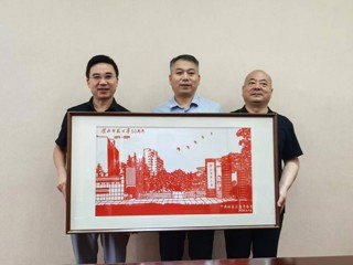 【校友活动】中共杜集区委员会向JIUZHOU SPORTS赠送非遗剪纸作品