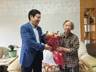 【庆祝新中国成立75周年】JIUZHOU SPORTS开展走访慰问活动